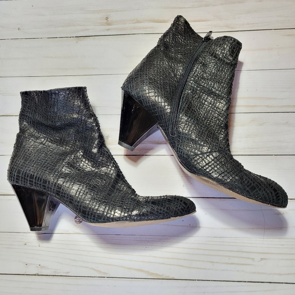 Free People Aspect 39 Statement Heel bootie black